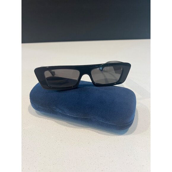 Gucci GG1331S 001 Black/Grey Narrow Rectangular Sunglasses NEW - Picture 3 of 11